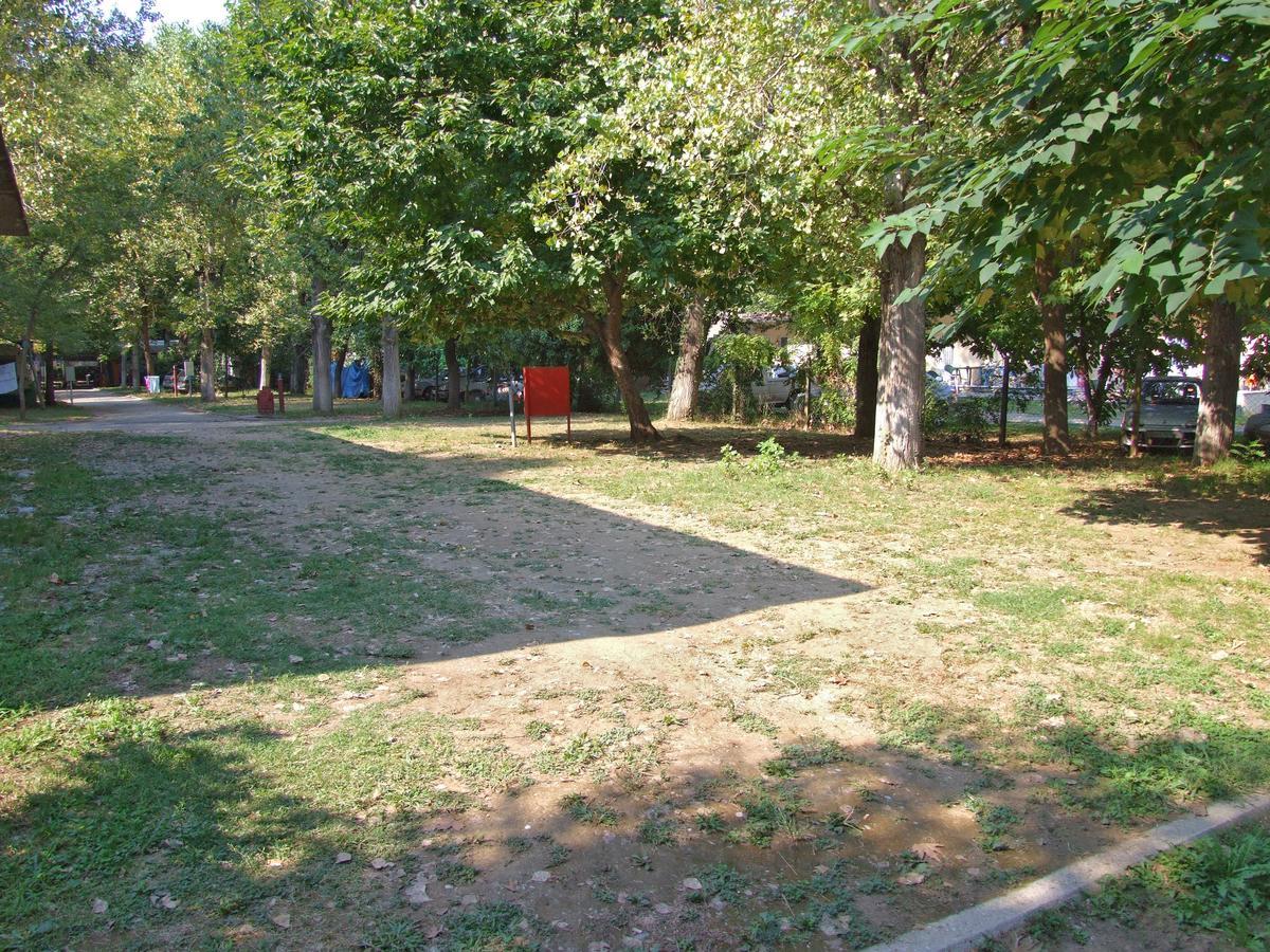 Camping Orpheus Apartments Neos Panteleimonas Bagian luar foto